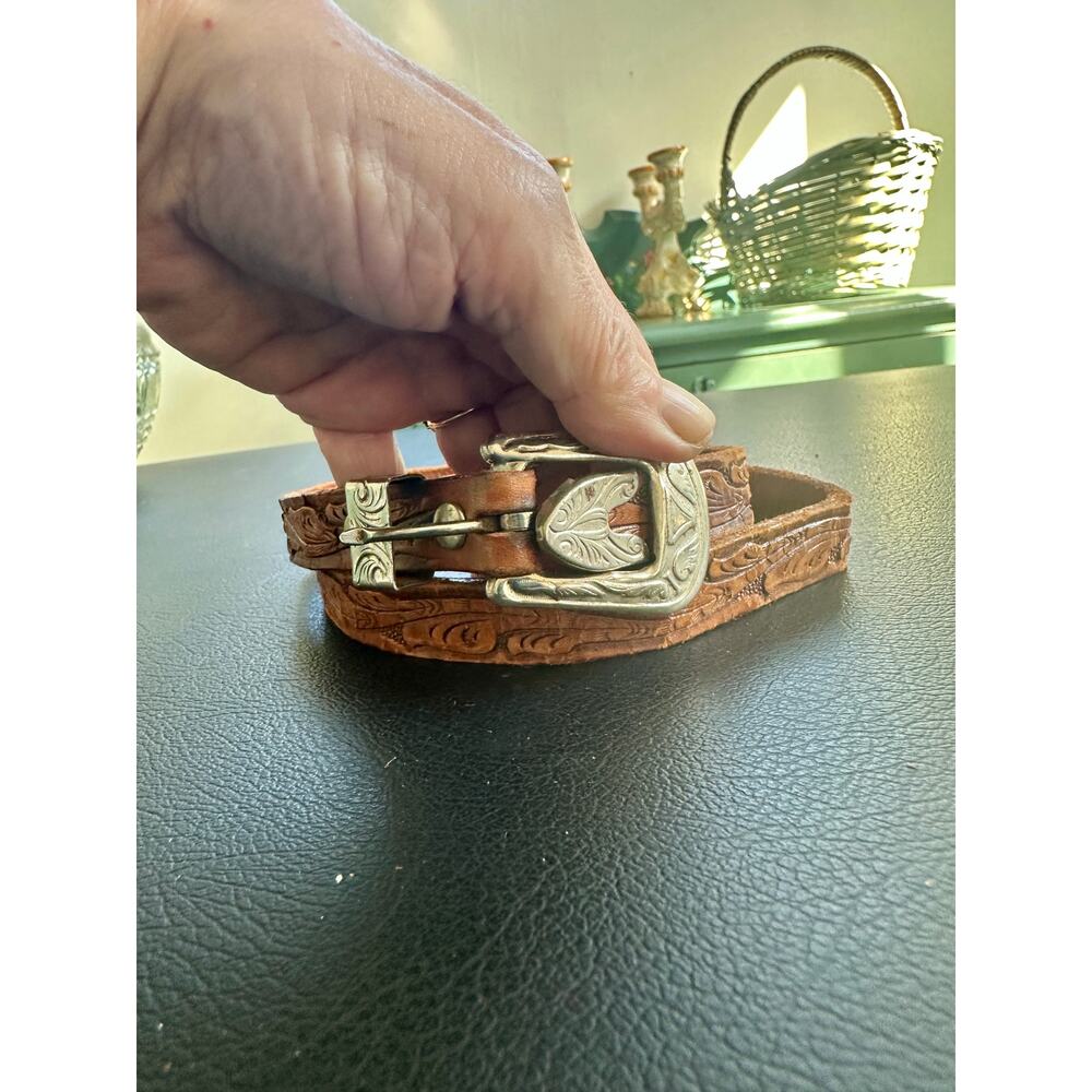 VINTAGE 70's KINGMAN ARIZONA HAND TOOLED SKINNY LEATHER WESTERN RANGER BELT